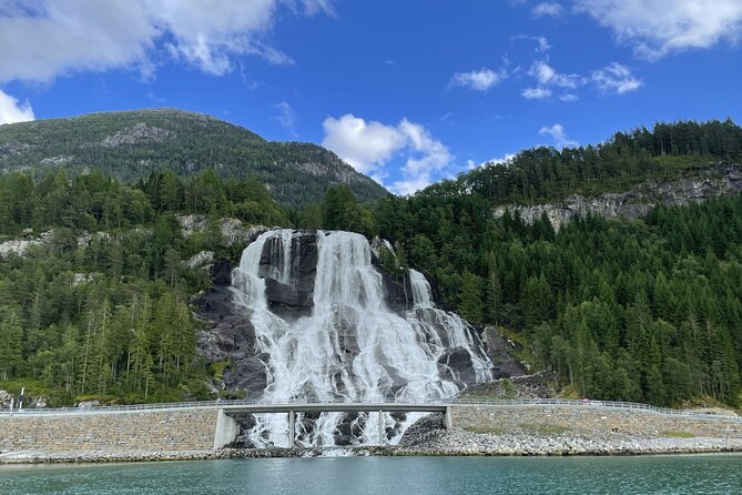 1 night Hardangerfjord Private Fjord-cruise - Why this Hardangerfjord trip feels different