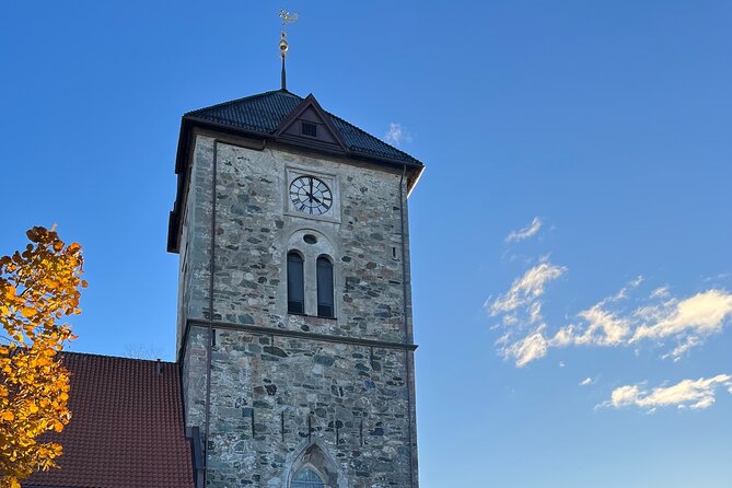 2 Hour City Walk through Trondheim - The Old Town Bridge and the bicycle lift