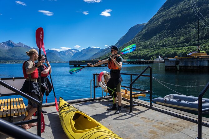 3-Hour Kayak Tour in Åndalsnes - The value of a group limited to eight