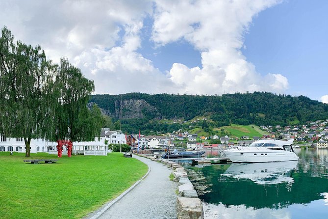 4 Day Bergen - Hardangerfjord private fjord-cruise - What this private fjord cruise really offers