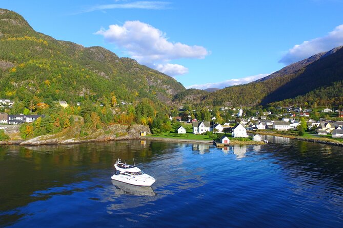 4 Day Bergen - Hardangerfjord private fjord-cruise - Practical advice for choosing the right group