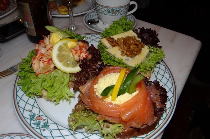 A Well Balanced History and Food Tour with Focus on the Scandinavian Kitchen - What this Oslo food walk really offers