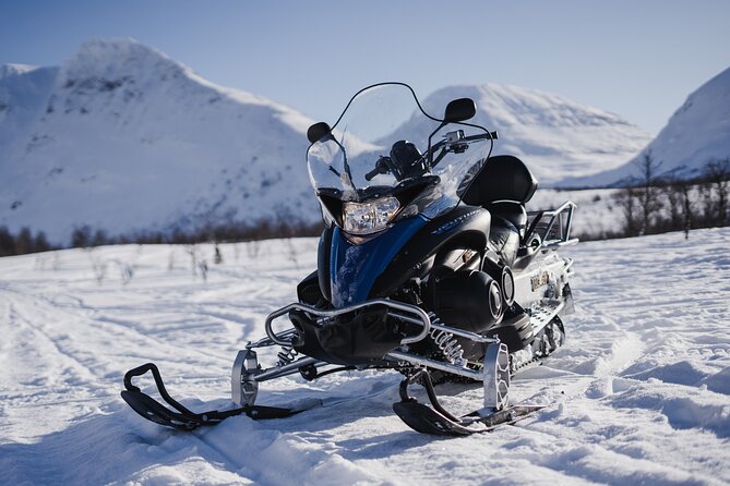 Adventure Snowmobile Safari - The 9 a.m. meeting in central Tromsø