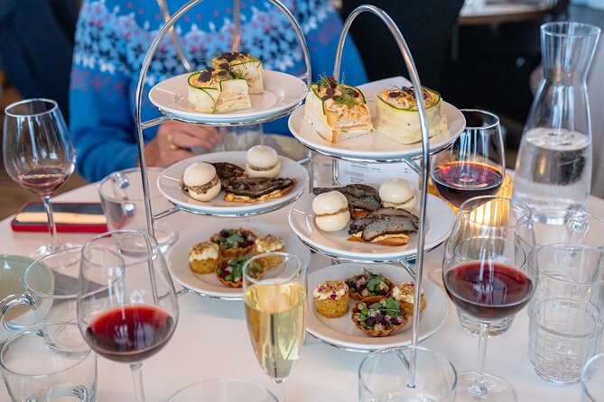 Afternoon Tea and Classic Concert on the Fjord - Classical music in a quiet lounge