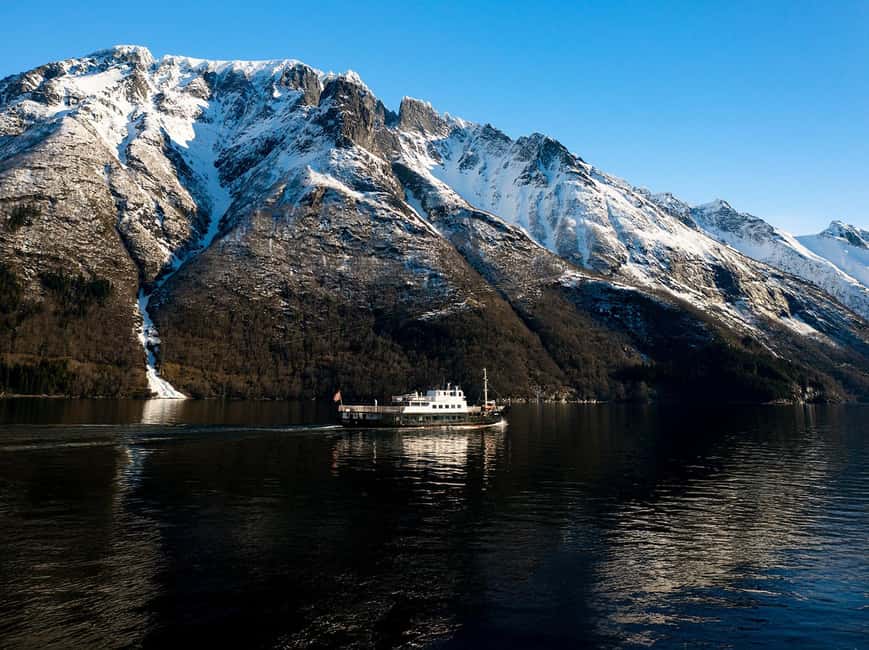 Ålesund: Fjord Tour with Lunch on MS Bruvik - Comfort, safety, and the right clothing