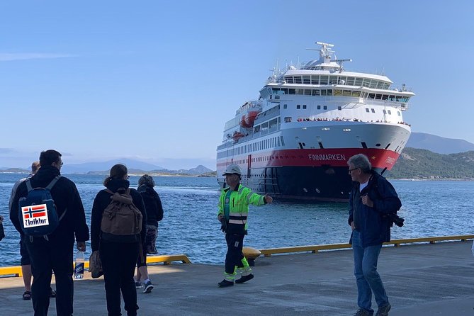 Alesund Sightseeing private tour for cruise passengers - Kongensgata and Bakkegata, where details matter