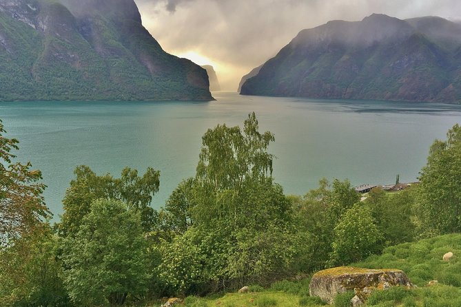 ALL ELECTRIC: Emission free tour to the World Heritage Fjords, 13 hours - Stalheim and the view over Nærøydalen