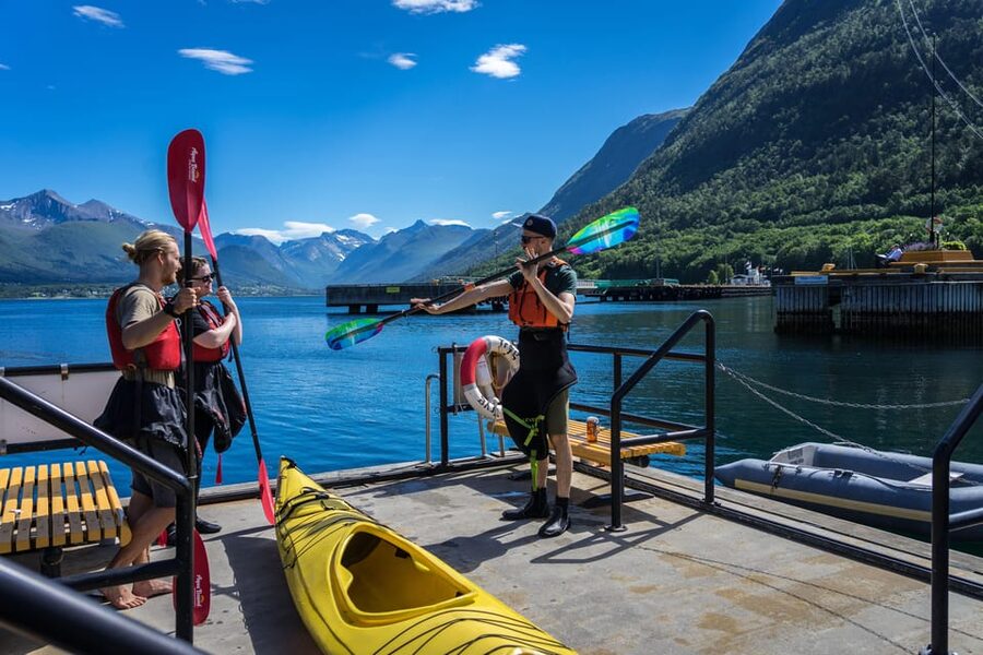 Åndalsnes: Kayaking in Majestic Romsdalsfjord - Starting at the Åndalsnes Adventure Center