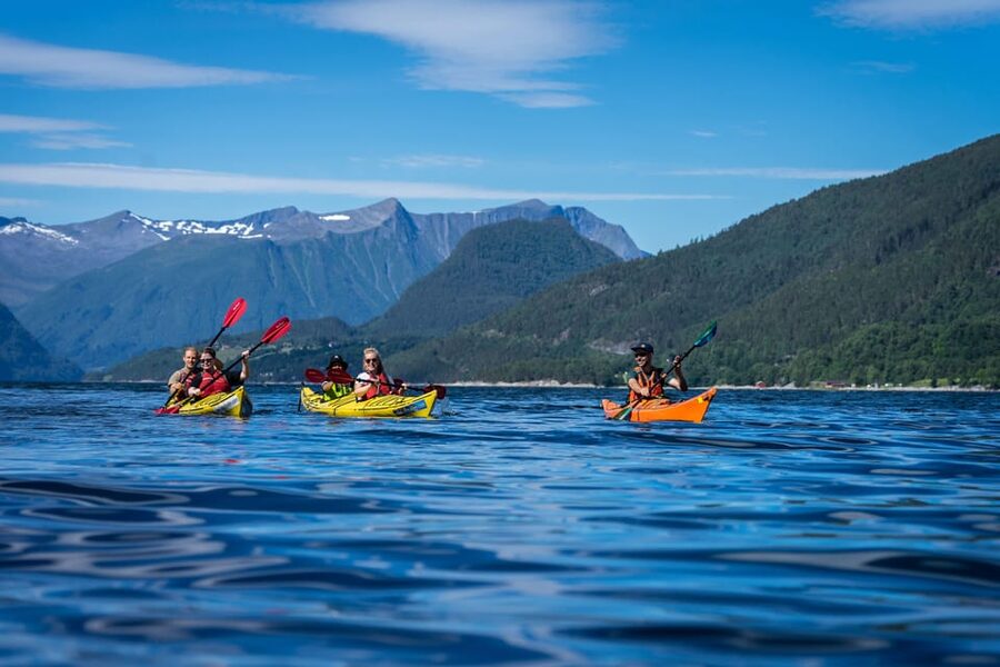 Åndalsnes: Kayaking in Majestic Romsdalsfjord - The Second 15-Minute Photo Stop