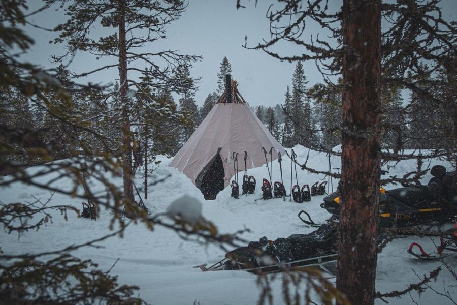 Arctic Adventure: Northern Lights Hunting with Snowmobiles - Key points at a glance