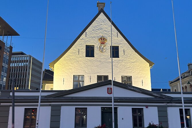 Audio Walking Tour in Bergen Famous Ghosts Location - Torgallmenningen: fire, open space, and uneasy memories