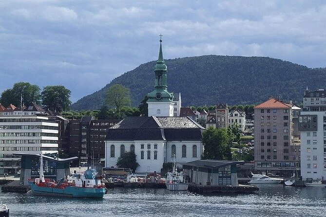 Bergen City Cruise - Skuteviken, Sandviken, and Old Wooden Shorelines