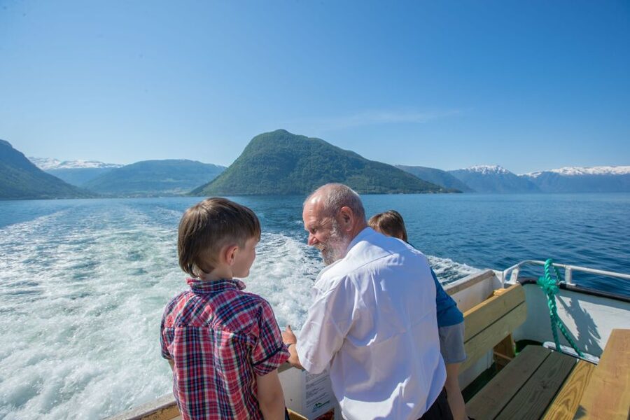 Bergen: Guided Fjord & Glacier Tour to Fjærland - Why this Bergen day trip works
