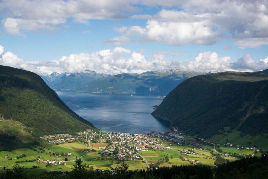 Bergen: Guided Fjord & Glacier Tour to Fjærland - Boarding in Vik and entering the fjords
