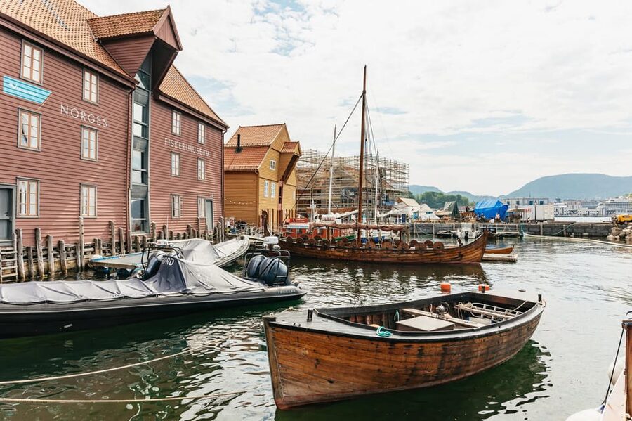Bergen: Guided Minibus Tour with Photo Stops - Why a minibus makes sense in Bergen
