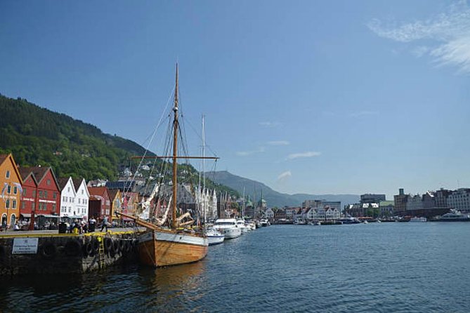 Bergen: Mostraumen Fjord Cruise - Leaving Bergen through the city’s harbor