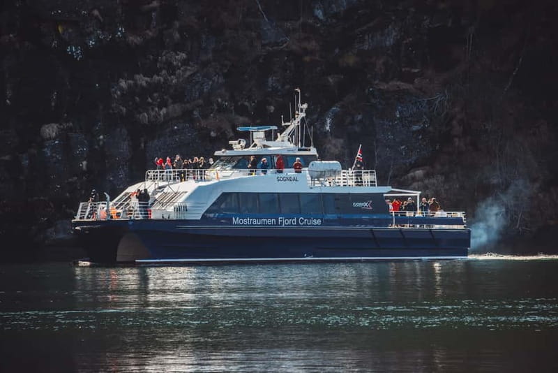 Bergen: Mostraumen Fjord & Waterfall Cruise - Leaving Bergen beside Bryggen