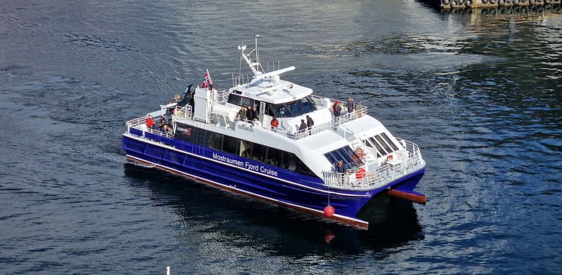 Bergen: Mostraumen Fjord & Waterfall Cruise - Reaching Mostraumen, where the water tightens