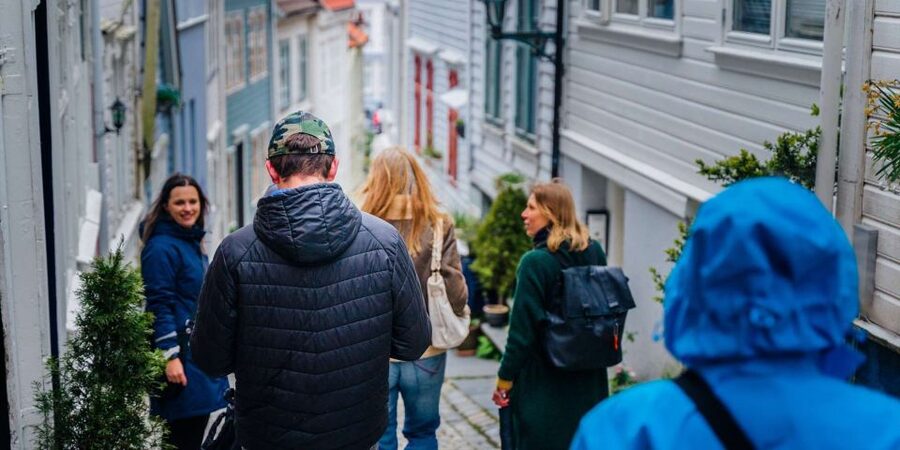 Bergen: Nordnes Neighborhood Hidden Gems Walking Tour - Anne Pedersdatter Beyer and Bergen’s darker past