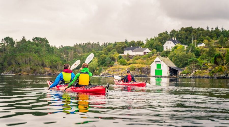 Bergen: Øygarden Islets Guided Kayaking Tour - Who should book this coastal outing