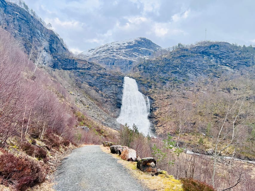 Bergen: Private City Tour with the Best of Hardangerfjord - Bergen’s wharf and timber streets