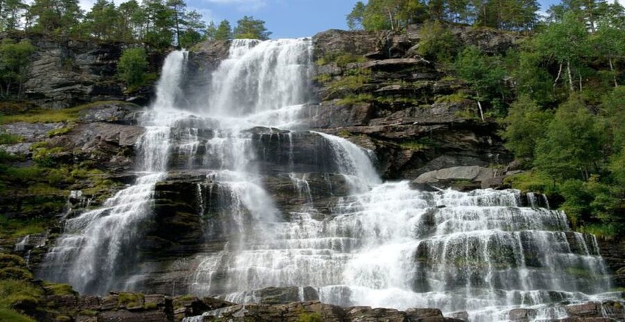 Bergen: Private Day Tour, Nærøyfjord Cruise and Flåm Railway - The two-hour Nærøyfjord cruise