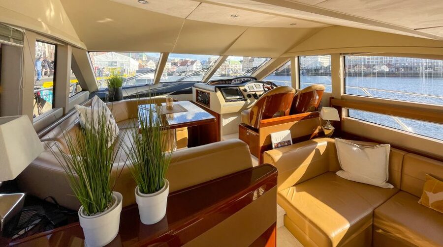 Bergen: Private Evening Yacht Cruise with Snacks and Wine - Past Sandviken and Eidsvåg toward the fjords
