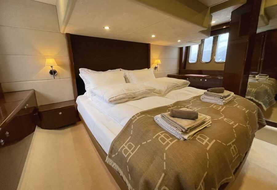 Bergen: Private Evening Yacht Cruise with Snacks and Wine - Practical details that affect your decision