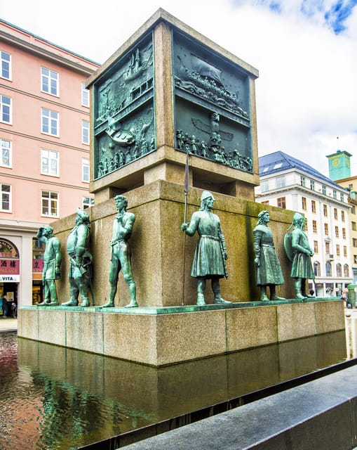 Bergen: Private tour in your own language - Torgallmenningen, the city’s main urban stage