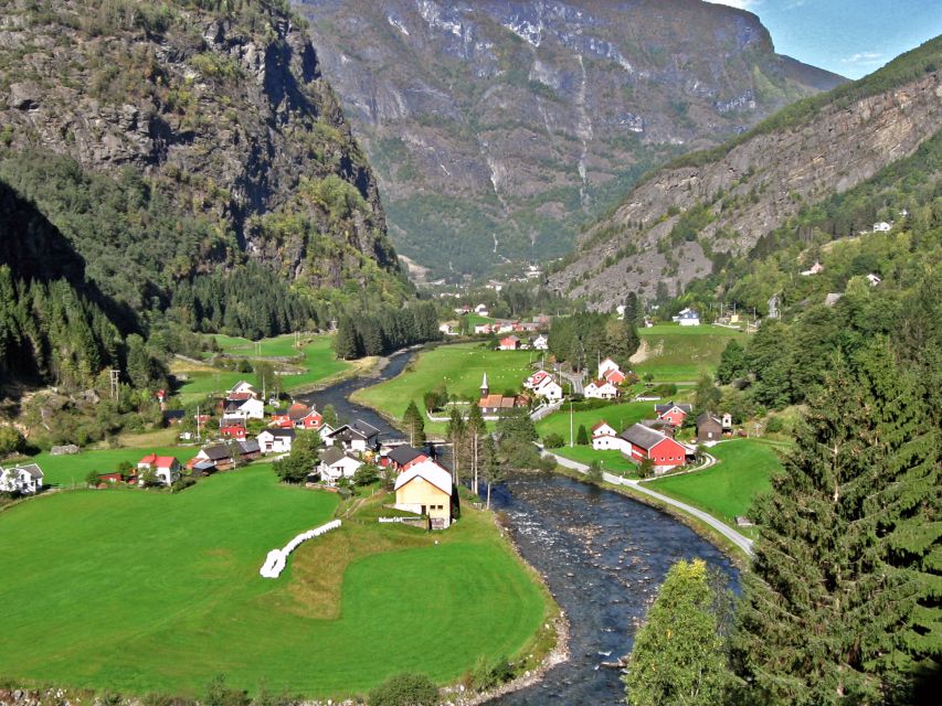 Bergen: Self-Guided Day Trip to Oslo - The bus ride through mountain country