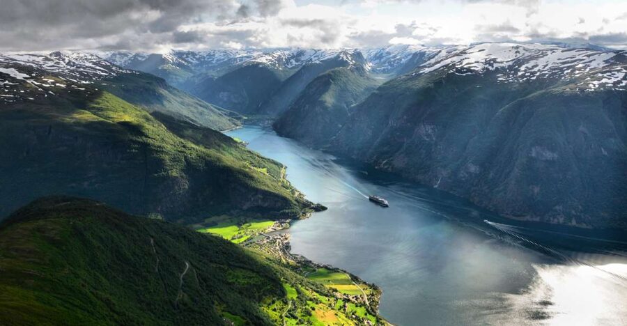 Bergen: Self-Guided Day Trip to Oslo - The first rail stretch from Bergen to Voss