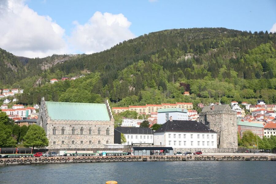 Bergen: Sightseeing Cruise of Bergen's Historic Landmarks - Finding the boat at Börshopen Pier