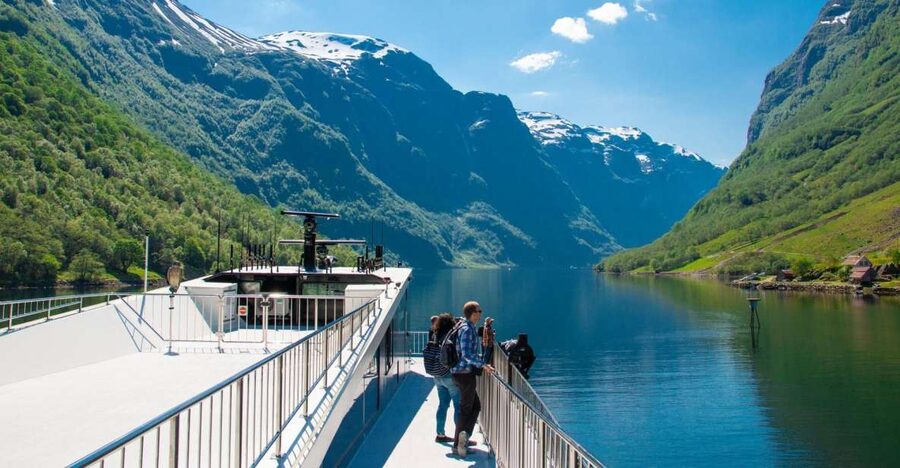 Bergen: Viking Village, Nærøyfjord Cruise & Flåm Railway - Bergen to Gudvangen by panorama bus