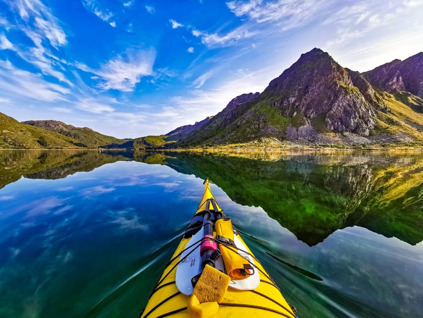 Bøstad: Kayaking Tour in Lofoten with Snacks - A rest stop with snacks and hot drinks