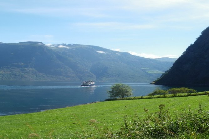 Bride's Veil and Steinsdalsfossen waterfalls with sceneries of Hardanger Fjord - Starting with Bergen’s medieval waterfront