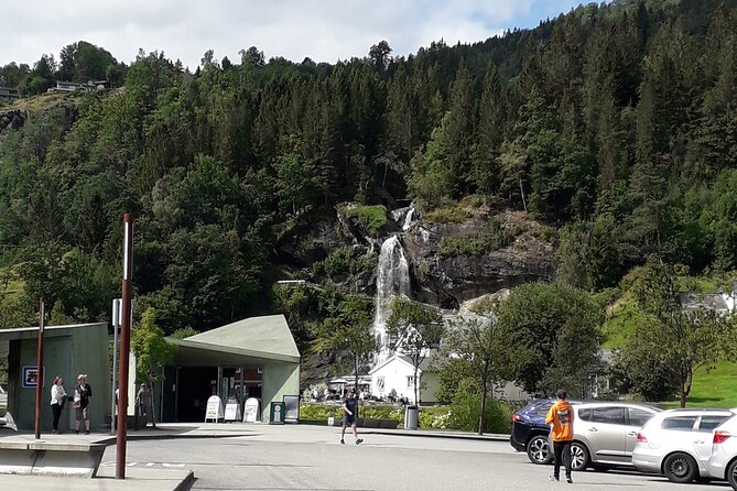 Bride's Veil and Steinsdalsfossen waterfalls with sceneries of Hardanger Fjord - Goldfish Lake, an odd and memorable stop