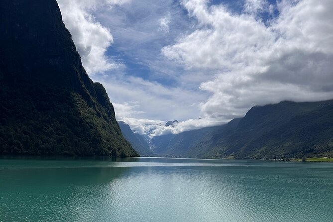 Briksdal Glacier and Loen Skylift day Excursion - The drive back to Olden and the value of a local guide