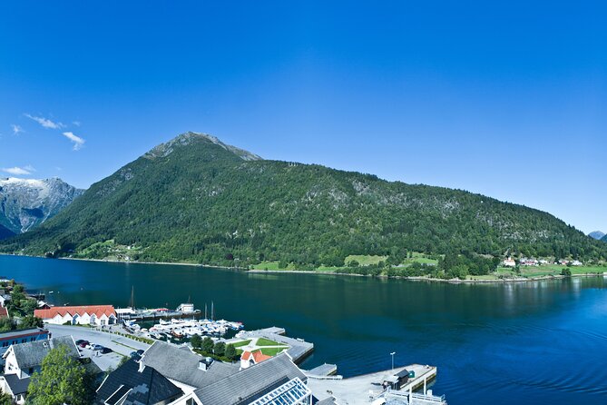 Cidery Day Tour with a Fjord Cruise from Bergen - Lunch in Balestrand before the cider visit