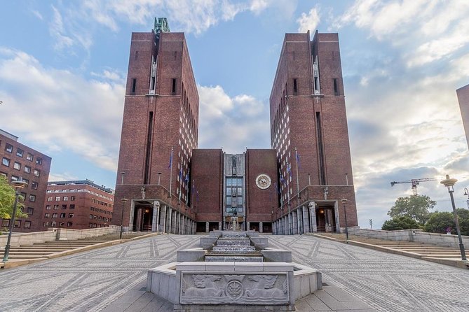 Discover Oslo on foot - From the Royal Palace to the Cathedral