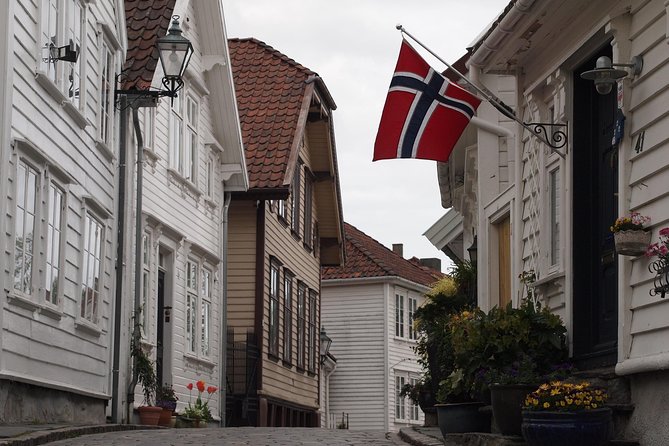 Discover Sensational Stavanger: Self-Guided Audio Tour - Kulturhuset Stavanger and everyday city life