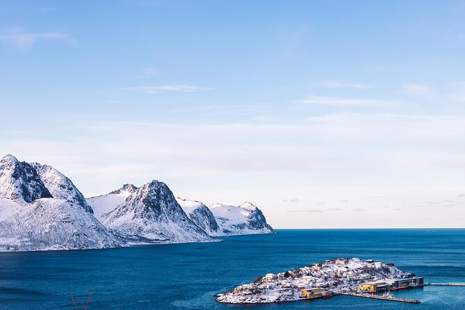 Discovery tour of the island of Senja and Kvaløya from Tromsø - The 7:00 a.m. start and Tromsø meeting point