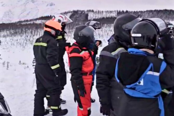 Driving Ski-Doo Snowmobile Adventure 5 Hours Photos included - The frozen lake photo stop