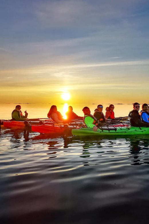 Eggum: Lofoten Islands Midnight Sun Kayak Tour - Watching the sun touch the horizon