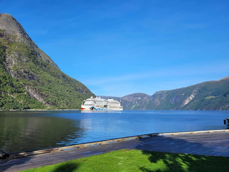 Eidfjord: Vøringsfossen Waterfalls Round-Trip Shuttle - Why Vøringsfossen makes a strong half-day outing