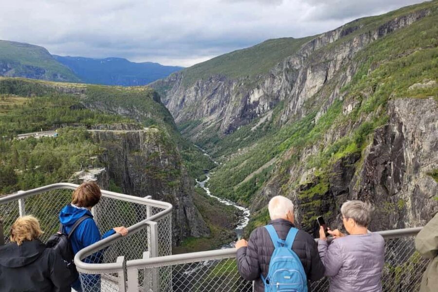 Eidfjord: Vøringsfossen Waterfalls Round-Trip Shuttle - Should you book the Vøringsfossen shuttle?