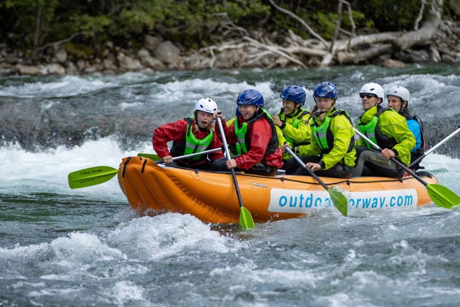 Family Rafting - Voss - Why Raundal River rafting works for families