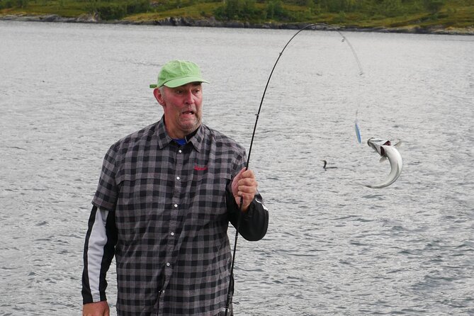Fishing from shore - What you receive, and what you must pack