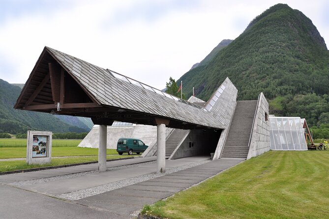 Fjord Cruise to Sognefjord and Bøyabreen Glacier - Leaving Bergen through the coastal islands