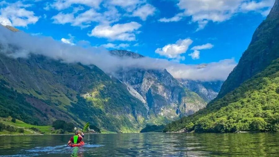 Fjord kayak - Hardangerfjord, Granvin - What five hours on the water may feel like