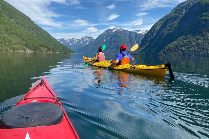 Fjord paddle in Hellesylt - Half Day Kayaking Tour - Why Hellesylt Makes a Good Kayaking Base